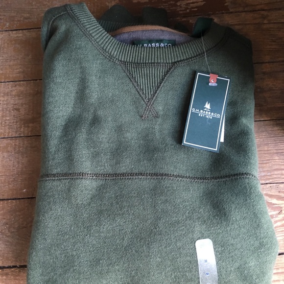 NWT, Bass green crew neck sweater - Picture 3 of 4